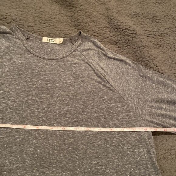 UGG Long Sleeve T-Shirt - Picture 4 of 11